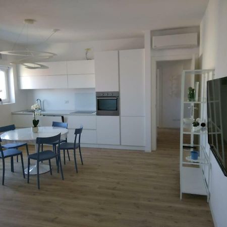 Buonarroti Apartment Grado Bagian luar foto