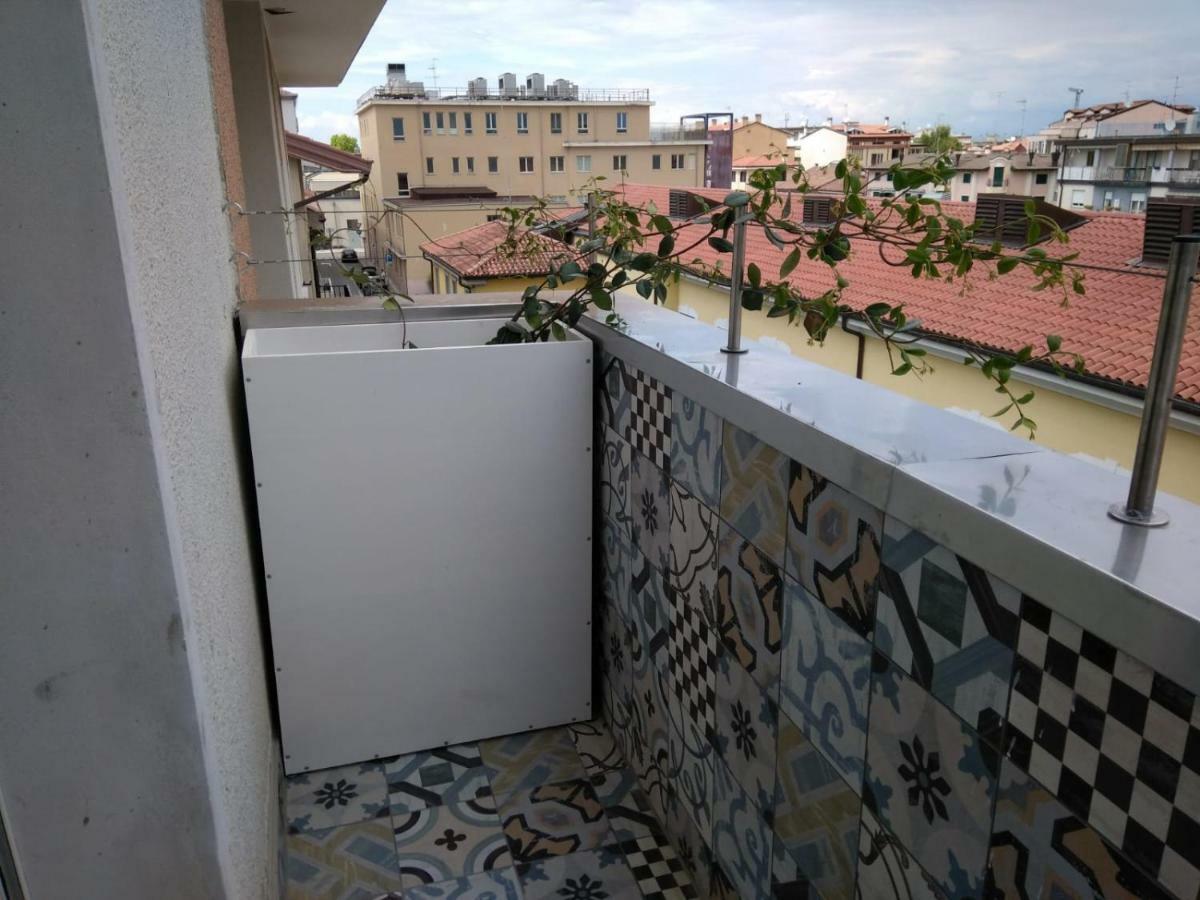Buonarroti Apartment Grado Bagian luar foto